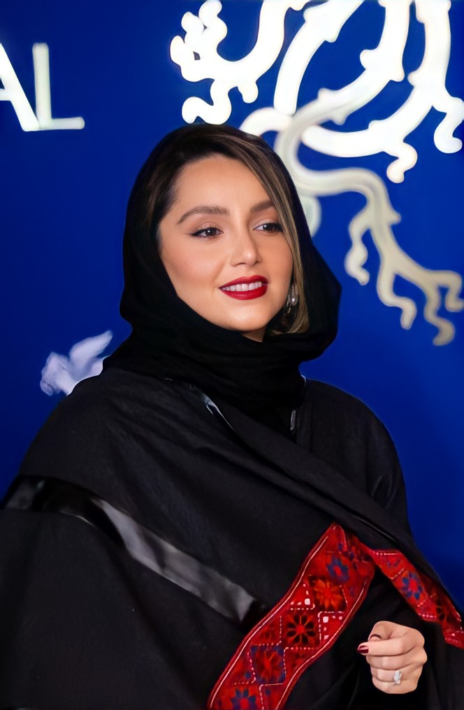 نازنین بیات